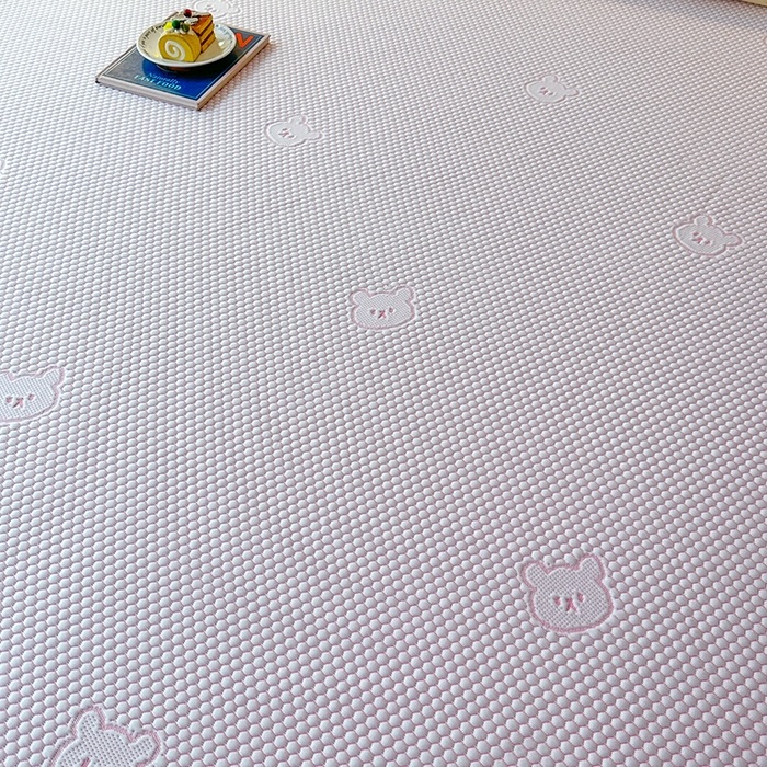 91家纺网 家纺一手货源 找家纺 爱洛家纺 2025春夏新款A类冰丝豆豆凉席席子-床笠款 床笠-粉玉小熊