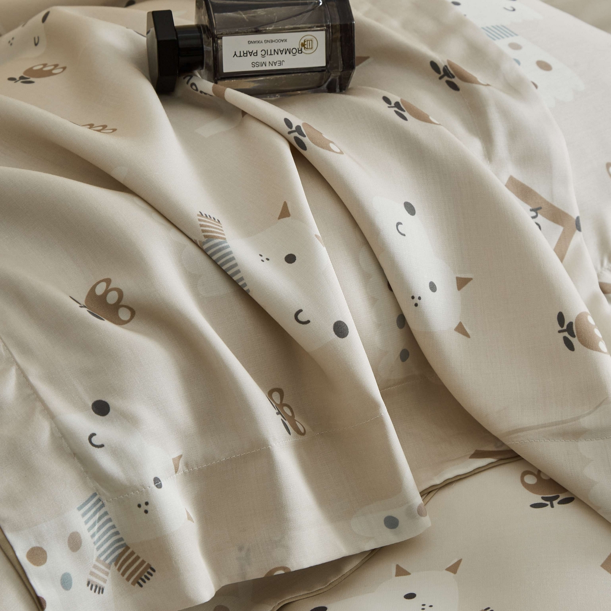 91家纺网 家纺一手货源 找家纺 （总）于果 2025新款莱赛尔天丝印花四件套