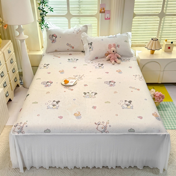 91家纺网 家纺一手货源 找家纺 逸尚阁 2025新款印花冰藤床裙凉席三件套 欢乐世界