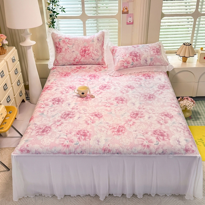 91家纺网 家纺一手货源 找家纺 逸尚阁 2025新款印花冰藤床裙凉席三件套 花团簇簇