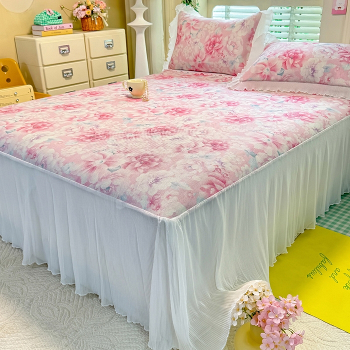 91家纺网 家纺一手货源 找家纺 逸尚阁 2025新款印花冰藤床裙凉席三件套 花团簇簇