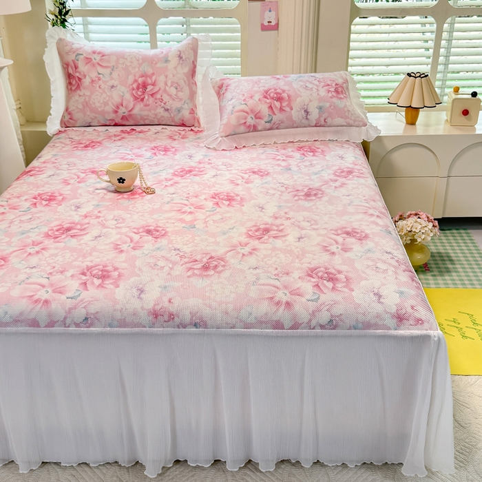 91家纺网 家纺一手货源 找家纺 逸尚阁 2025新款印花冰藤床裙凉席三件套 花团簇簇