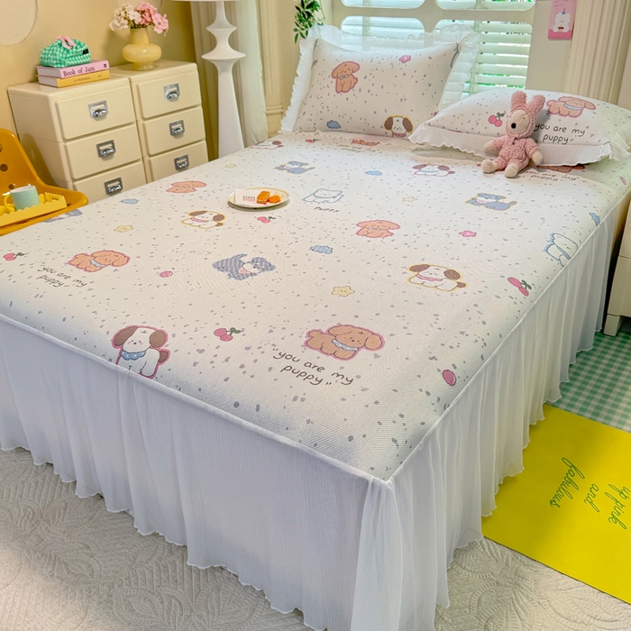 91家纺网 家纺一手货源 找家纺 逸尚阁 2025新款印花冰藤床裙凉席三件套 狗狗家族