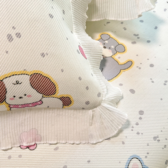 91家纺网 家纺一手货源 找家纺 逸尚阁 2025新款印花冰藤床裙凉席三件套 狗狗家族