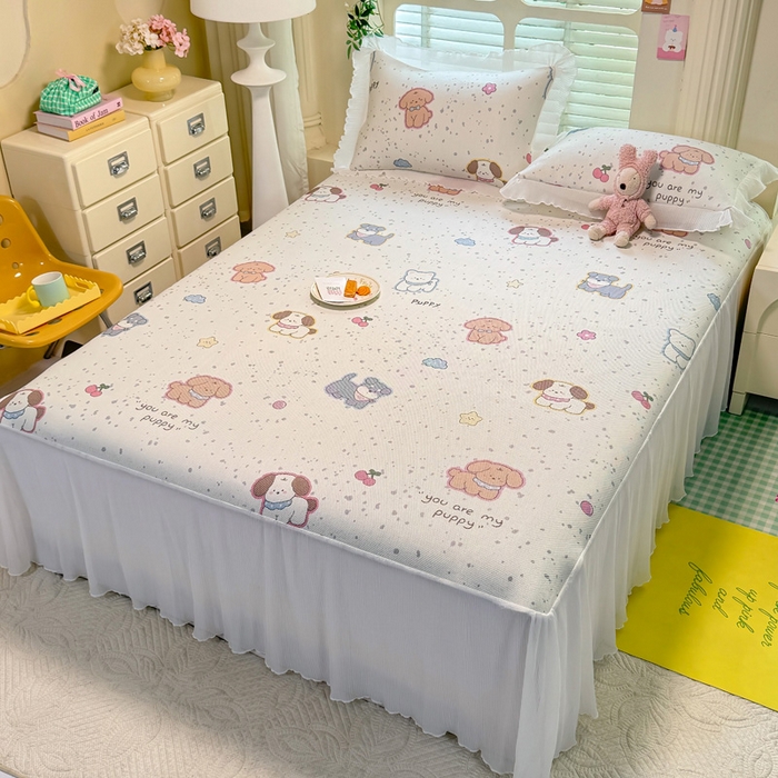 91家纺网 家纺一手货源 找家纺 逸尚阁 2025新款印花冰藤床裙凉席三件套 狗狗家族