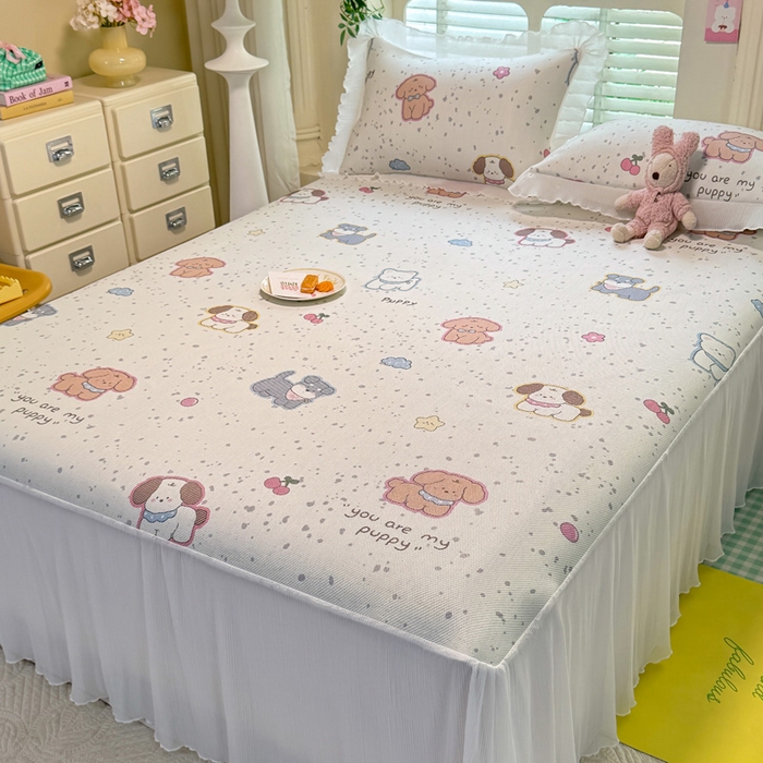 91家纺网 家纺一手货源 找家纺 逸尚阁 2025新款印花冰藤床裙凉席三件套 狗狗家族