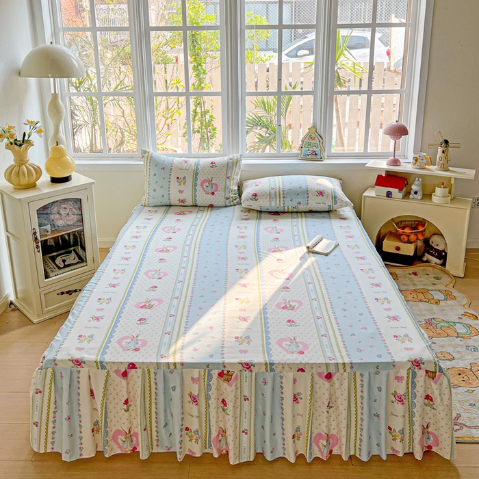 91家纺网 家纺一手货源 找家纺 极梦家纺 2025新款磨毛印花床裙三件套（支持定制） （总链接二） 小兔蘑菇