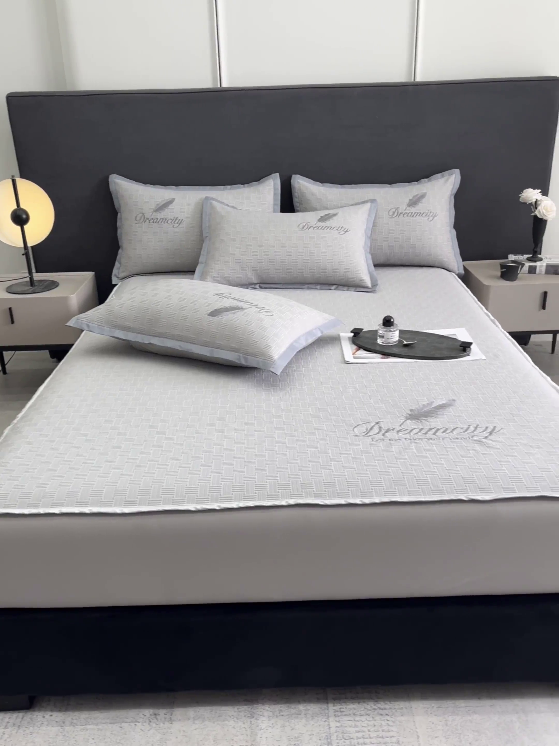 91家纺网 家纺一手货源 找家纺 如一2025新款A类刺绣PE中分子冰豆豆凉感软席-都市系列 都市-星辰银