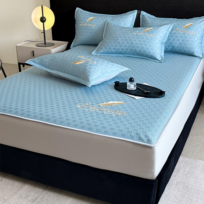 91家纺网 家纺一手货源 找家纺 如一2025新款A类刺绣PE中分子冰豆豆凉感软席-都市系列 都市-月光蓝