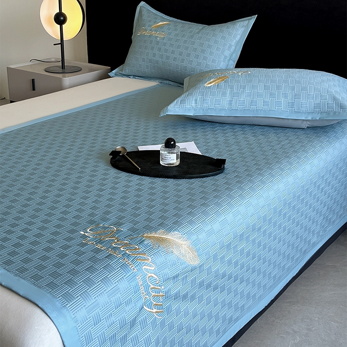 91家纺网 家纺一手货源 找家纺 如一2025新款A类刺绣PE中分子冰豆豆凉感软席-都市系列 都市-月光蓝