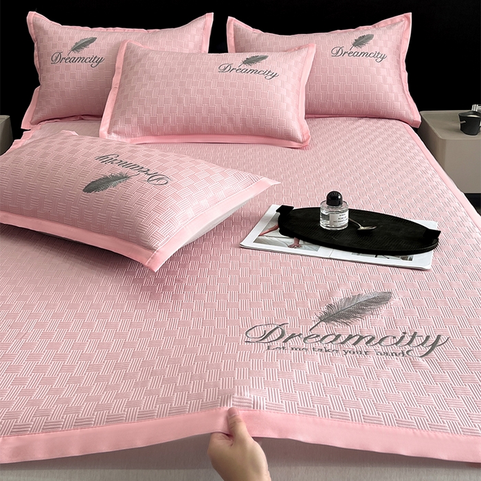 91家纺网 家纺一手货源 找家纺 如一2025新款A类刺绣PE中分子冰豆豆凉感软席-都市系列 都市-仲夏粉