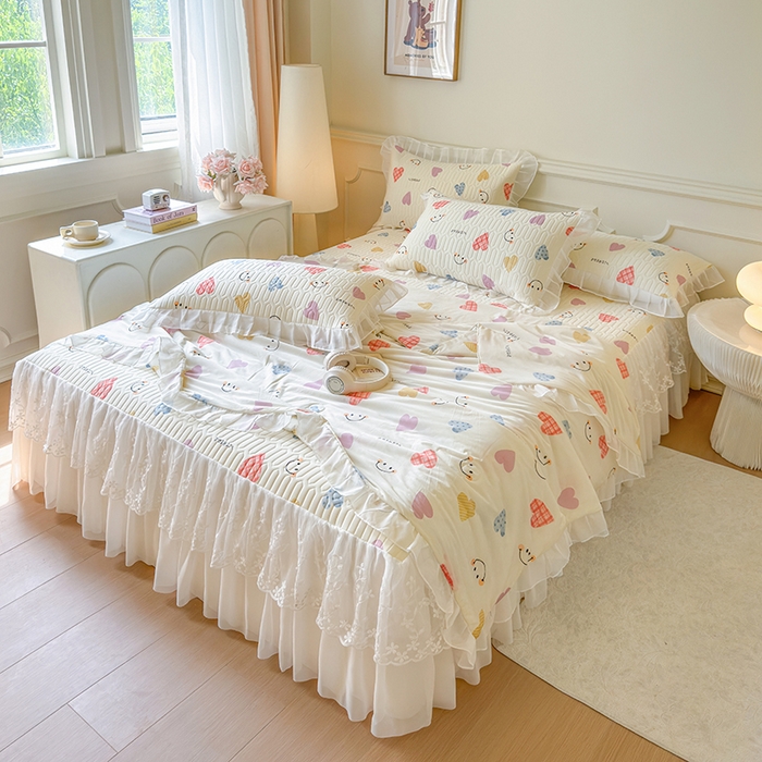 91家纺网 家纺一手货源 找家纺 网红馆（ck家纺） 2025春夏新款印花凉感丝乳胶床裙凉席空调席夏被空调被 爱心笑脸 粉