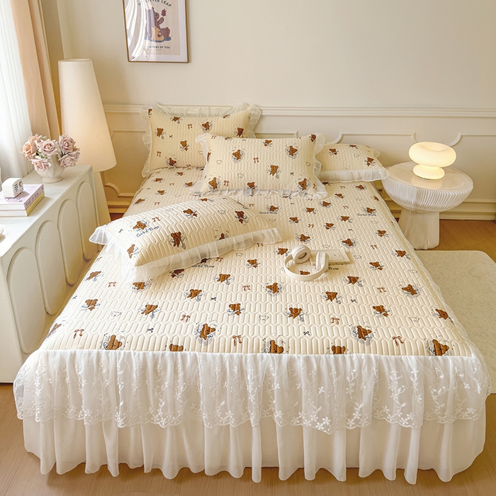 91家纺网 家纺一手货源 找家纺 网红馆（ck家纺） 2025春夏新款印花凉感丝乳胶床裙凉席空调席夏被空调被 嘟嘟熊 茶