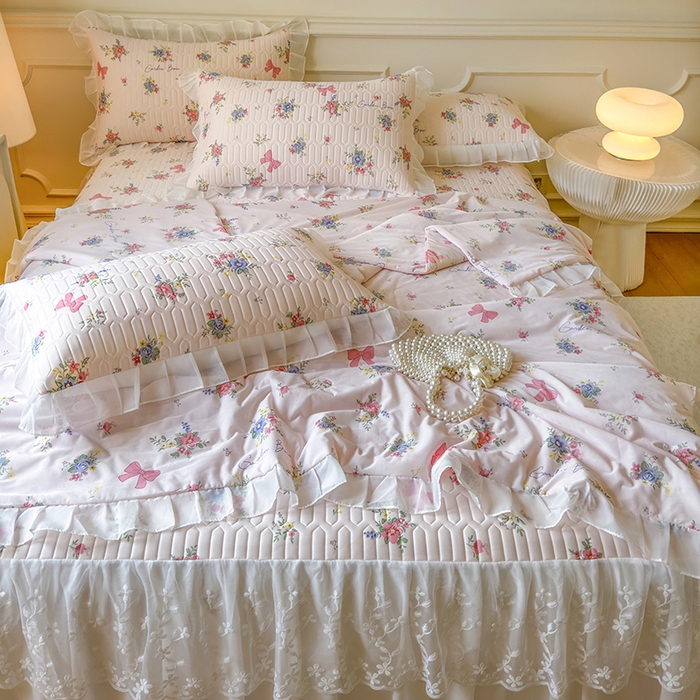 91家纺网 家纺一手货源 找家纺 网红馆（ck家纺） 2025春夏新款印花凉感丝乳胶床裙凉席空调席夏被空调被 蝴蝶花语 粉