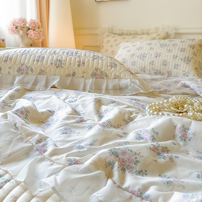 91家纺网 家纺一手货源 找家纺 网红馆（ck家纺） 2025春夏新款印花凉感丝乳胶床裙凉席空调席夏被空调被 花田米