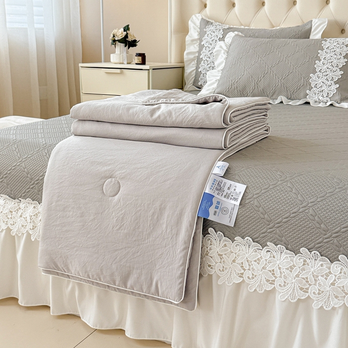91家纺网 家纺一手货源 找家纺  2025新款PE凉豆豆安娜系列凉席夏被三件套 安娜-灰色