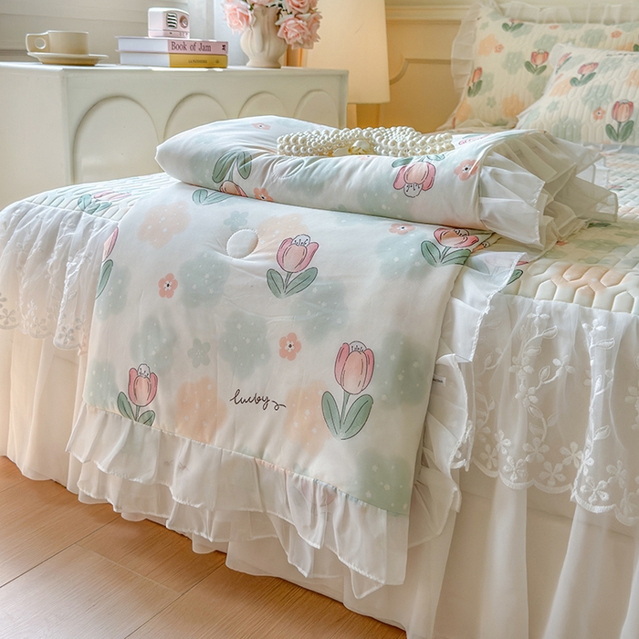 91家纺网 家纺一手货源 找家纺 网红馆（ck家纺） 2025春夏新款印花凉感丝乳胶床裙凉席空调席夏被空调被 夏花 绿