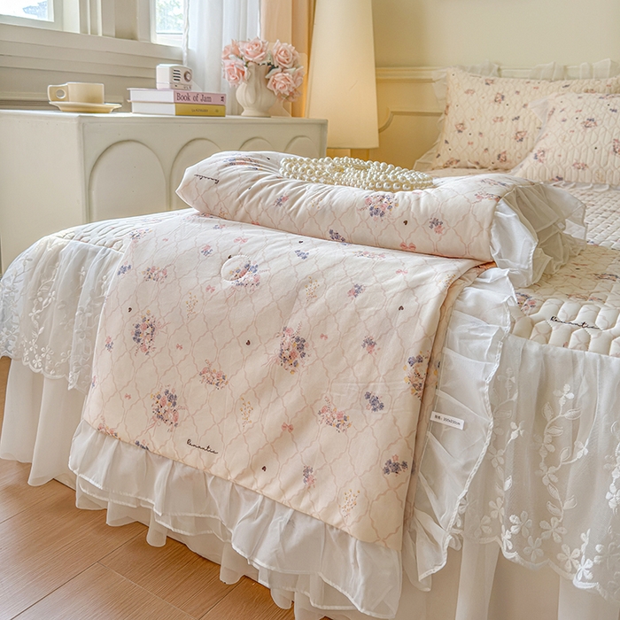 91家纺网 家纺一手货源 找家纺 网红馆（ck家纺） 2025春夏新款印花凉感丝乳胶床裙凉席空调席夏被空调被 艺梦 粉