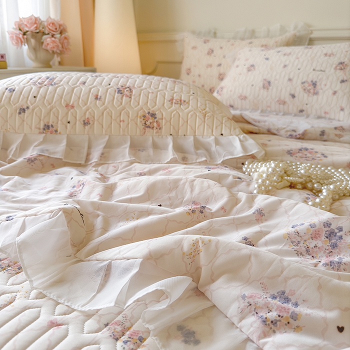 91家纺网 家纺一手货源 找家纺 网红馆（ck家纺） 2025春夏新款印花凉感丝乳胶床裙凉席空调席夏被空调被 艺梦 粉