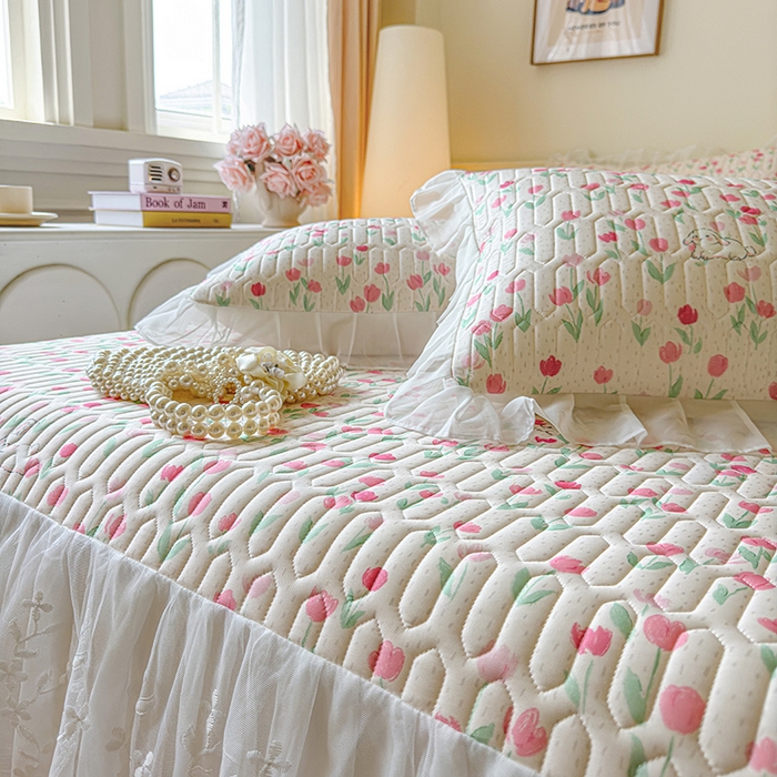 91家纺网 家纺一手货源 找家纺 网红馆（ck家纺） 2025春夏新款印花凉感丝乳胶床裙凉席空调席夏被空调被 郁兔 粉