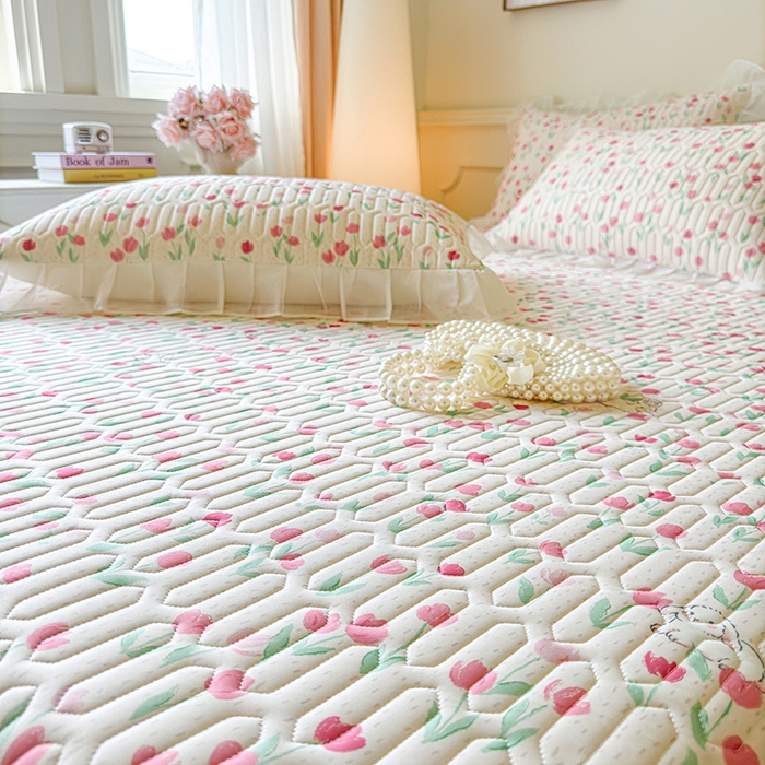 91家纺网 家纺一手货源 找家纺 网红馆（ck家纺） 2025春夏新款印花凉感丝乳胶床裙凉席空调席夏被空调被 郁兔 粉