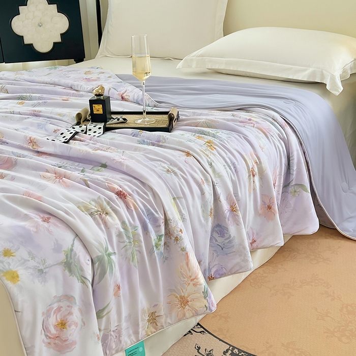 91家纺网 家纺一手货源 找家纺 2025年新款A类数码印花夏凉被 凉感丝锦氨夏被冰淇淋夏被空调被西瓜被双面凉感单夏被 轻轻花语