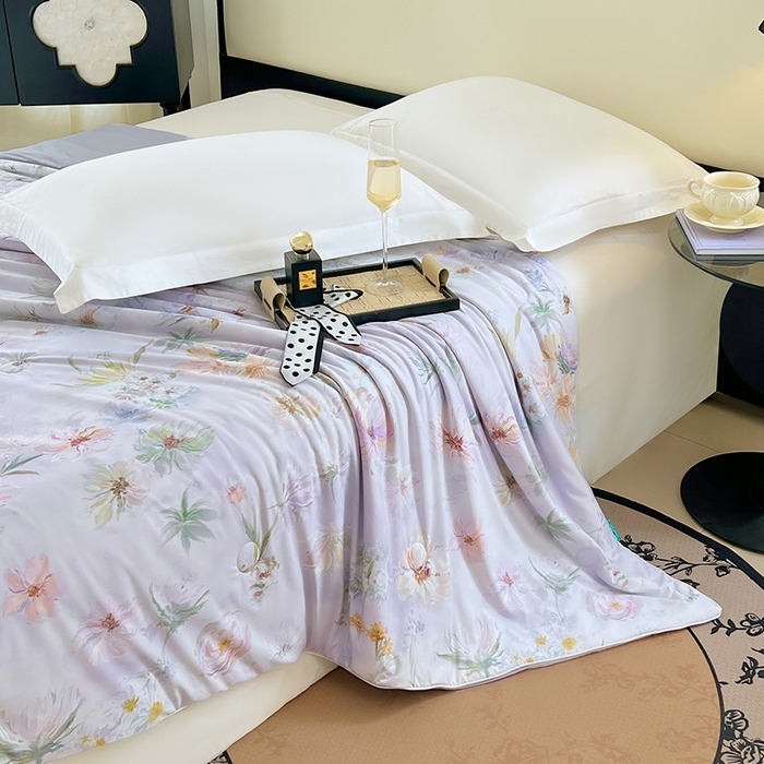 91家纺网 家纺一手货源 找家纺 2025年新款A类数码印花夏凉被 凉感丝锦氨夏被冰淇淋夏被空调被西瓜被双面凉感单夏被 轻轻花语