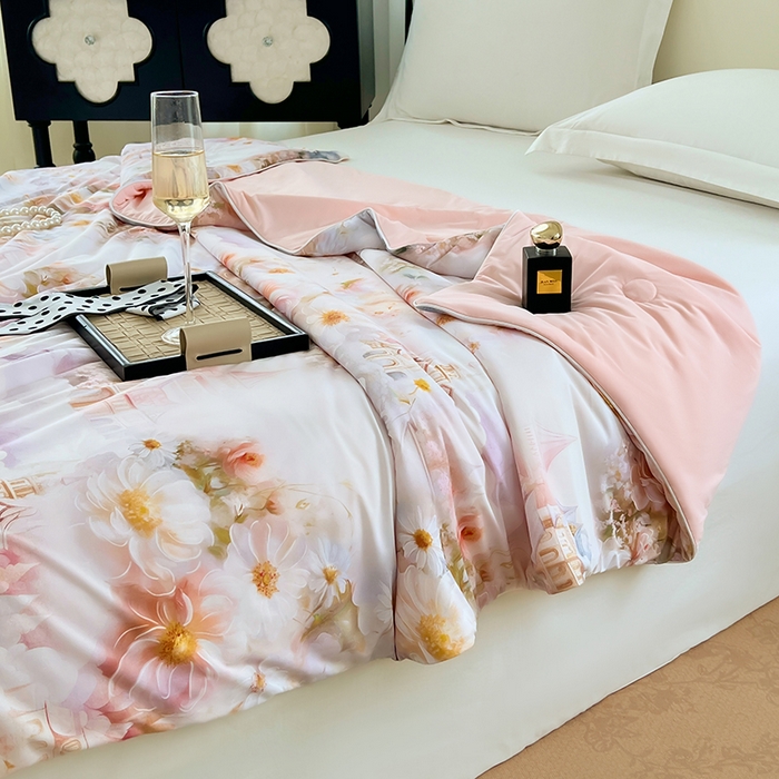 91家纺网 家纺一手货源 找家纺 2025年新款A类数码印花夏凉被 凉感丝锦氨夏被冰淇淋夏被空调被西瓜被双面凉感单夏被 莎莉-粉玉