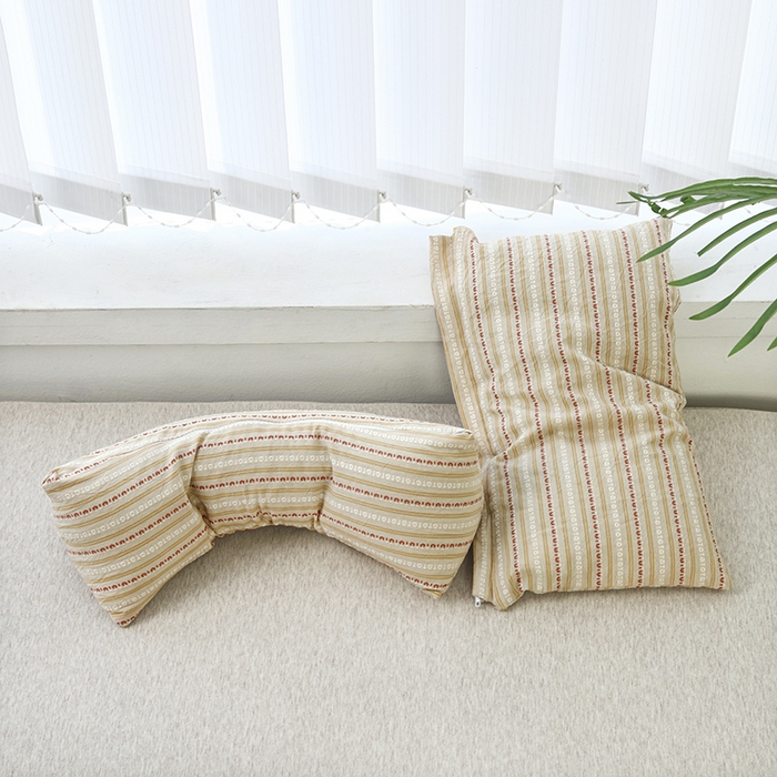 91家纺网 家纺一手货源 找家纺 新丽佳家纺 2025新款二合一三角荞麦牵引枕头条纹款枕头枕芯 卡其 三角枕35x16cm 方枕35x20cm/只