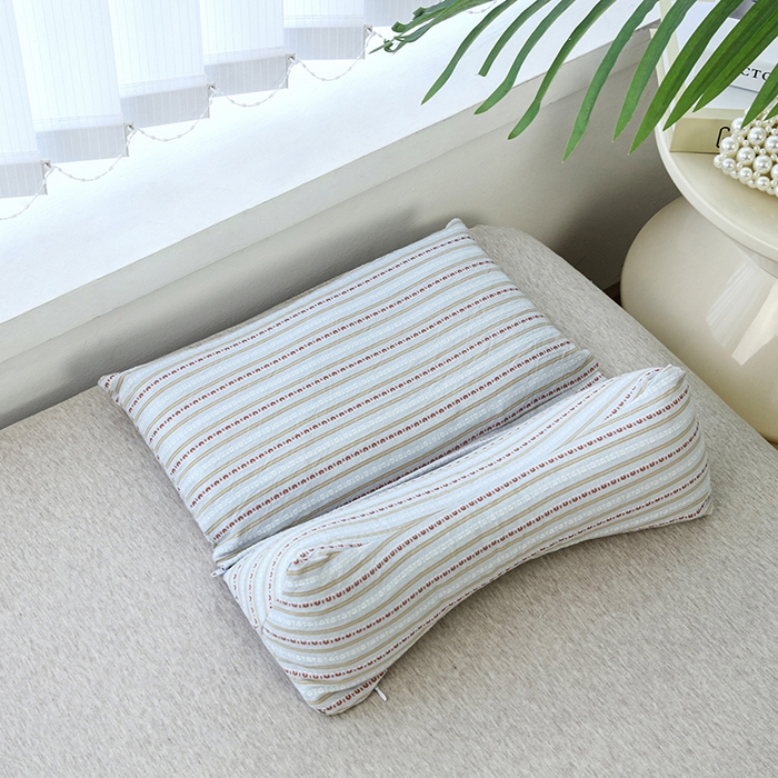 91家纺网 家纺一手货源 找家纺 新丽佳家纺 2025新款二合一三角荞麦牵引枕头条纹款枕头枕芯 米兰 三角枕35x16cm 方枕35x20cm/只