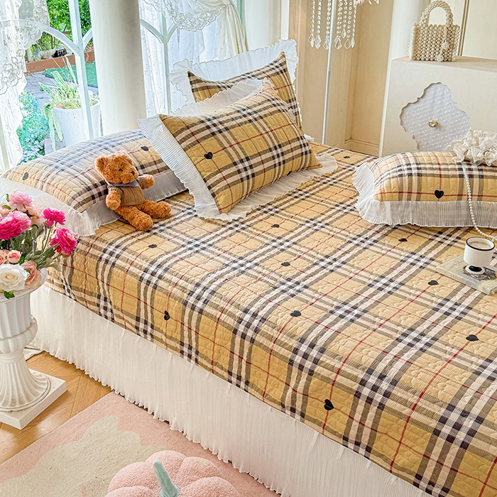 91家纺网 家纺一手货源 找家纺 虹星家纺 2025新款斜纹全棉纯棉印花床盖-清甜 清甜-心心相印