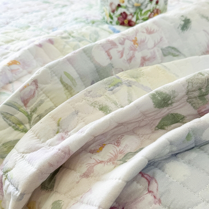 91家纺网 家纺一手货源 找家纺 虹星家纺 2025新款斜纹全棉纯棉印花床盖-清甜 清甜-满芯花熙