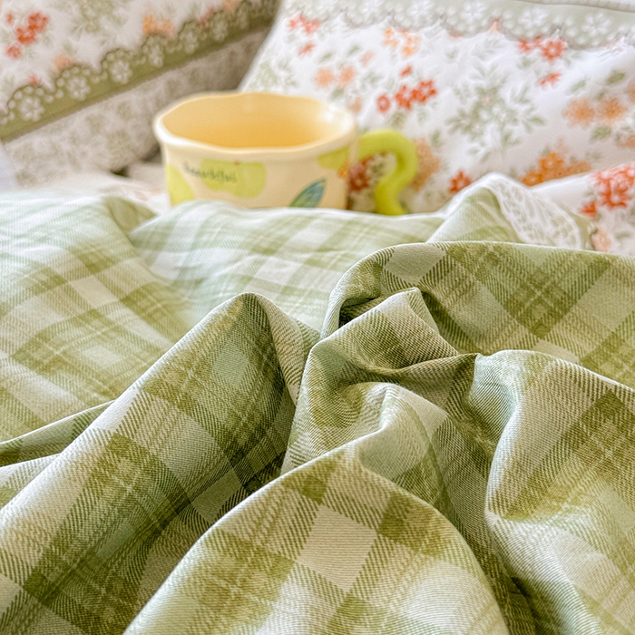 91家纺网 家纺一手货源 找家纺 虹星家纺 2025新款斜纹全棉纯棉印花床盖-清甜 清甜-墨雨云间