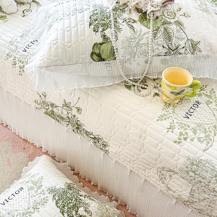 91家纺网 家纺一手货源 找家纺 虹星家纺 2025新款斜纹全棉纯棉印花床盖-清甜 清甜-时光笔墨