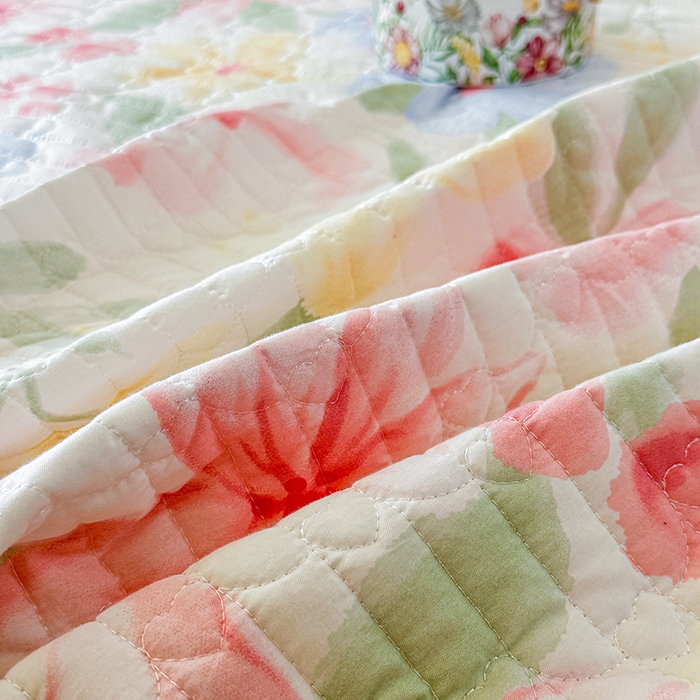 91家纺网 家纺一手货源 找家纺 虹星家纺 2025新款斜纹全棉纯棉印花床盖-清甜 清甜-婉如初见