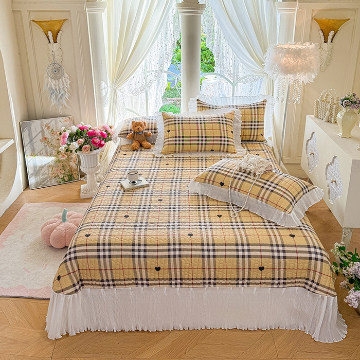 91家纺网 家纺一手货源 找家纺 虹星家纺 2025新款斜纹全棉纯棉印花床盖-清甜 清甜-心心相印