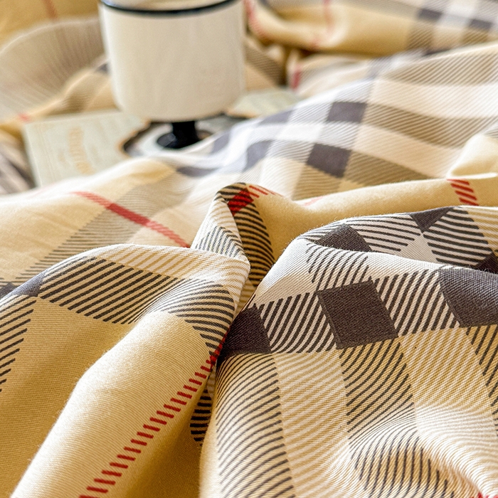 91家纺网 家纺一手货源 找家纺 虹星家纺 2025新款斜纹全棉纯棉印花床盖-清甜 清甜-心心相印