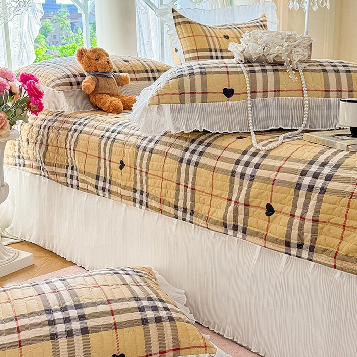 91家纺网 家纺一手货源 找家纺 虹星家纺 2025新款斜纹全棉纯棉印花床盖-清甜 清甜-心心相印