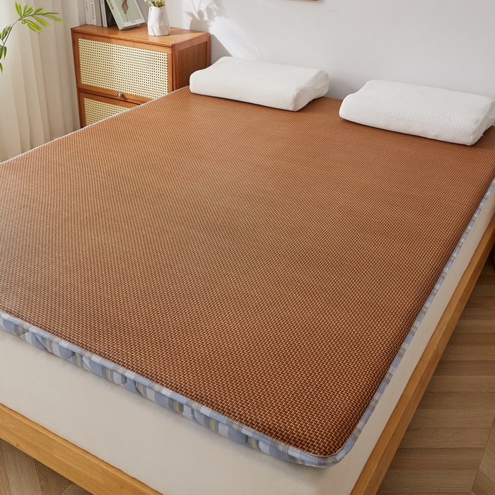 91家纺网 家纺一手货源 找家纺 祁恋婷家居 2025新款A类水洗棉藤席两用床褥 莫兰格-藤席床褥