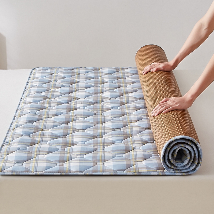 91家纺网 家纺一手货源 找家纺 祁恋婷家居 2025新款A类水洗棉藤席两用床褥 莫兰格-藤席床褥