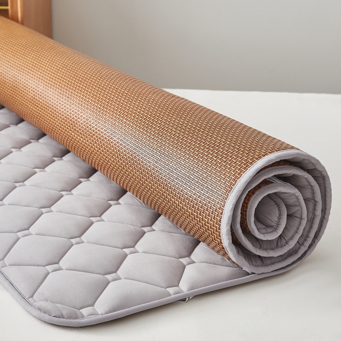 91家纺网 家纺一手货源 找家纺 祁恋婷家居 2025新款A类水洗棉藤席两用床褥 水洗棉灰-藤席床褥