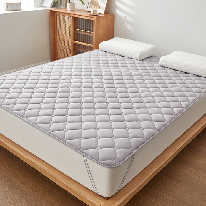 91家纺网 家纺一手货源 找家纺 祁恋婷家居 2025新款A类水洗棉藤席两用床褥 水洗棉灰-藤席床褥