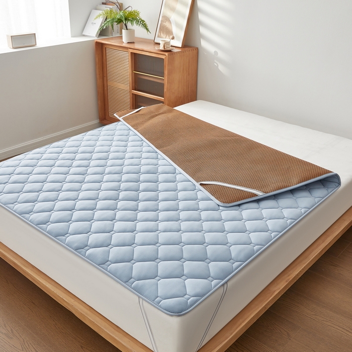 91家纺网 家纺一手货源 找家纺 祁恋婷家居 2025新款A类水洗棉藤席两用床褥 水洗棉蓝-藤席床褥