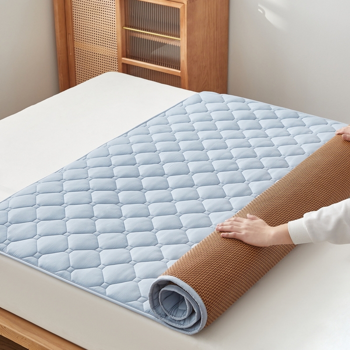 91家纺网 家纺一手货源 找家纺 祁恋婷家居 2025新款A类水洗棉藤席两用床褥 水洗棉蓝-藤席床褥