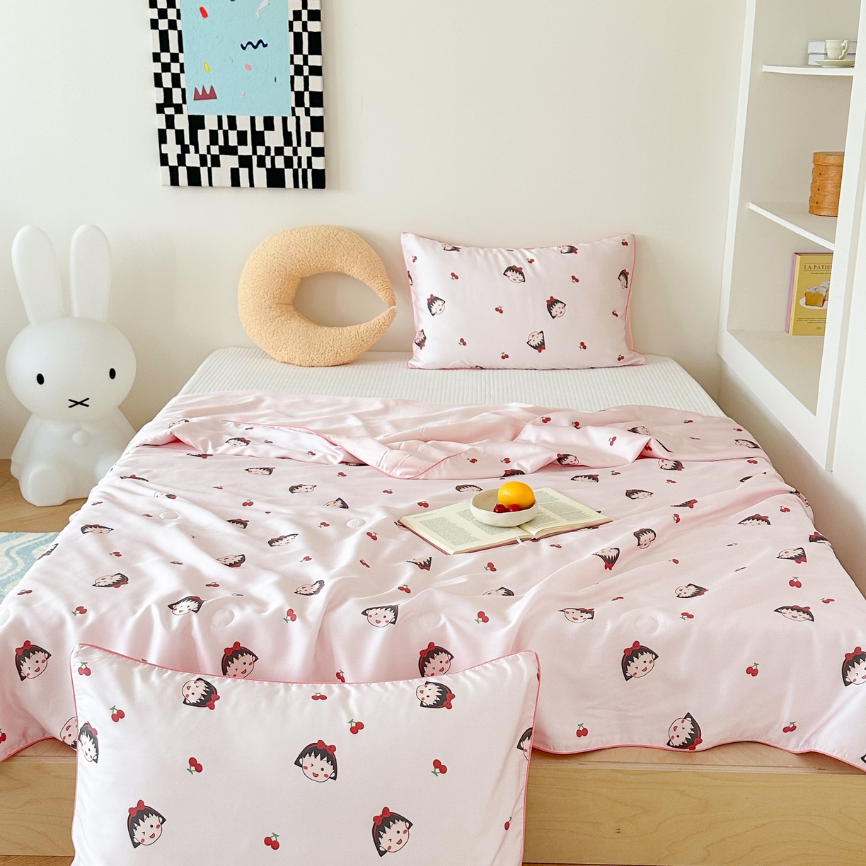 91家纺网 家纺一手货源 找家纺 西西家居 2025新款60支兰精天丝数码印花儿童夏被夏凉被空调被 樱桃女孩