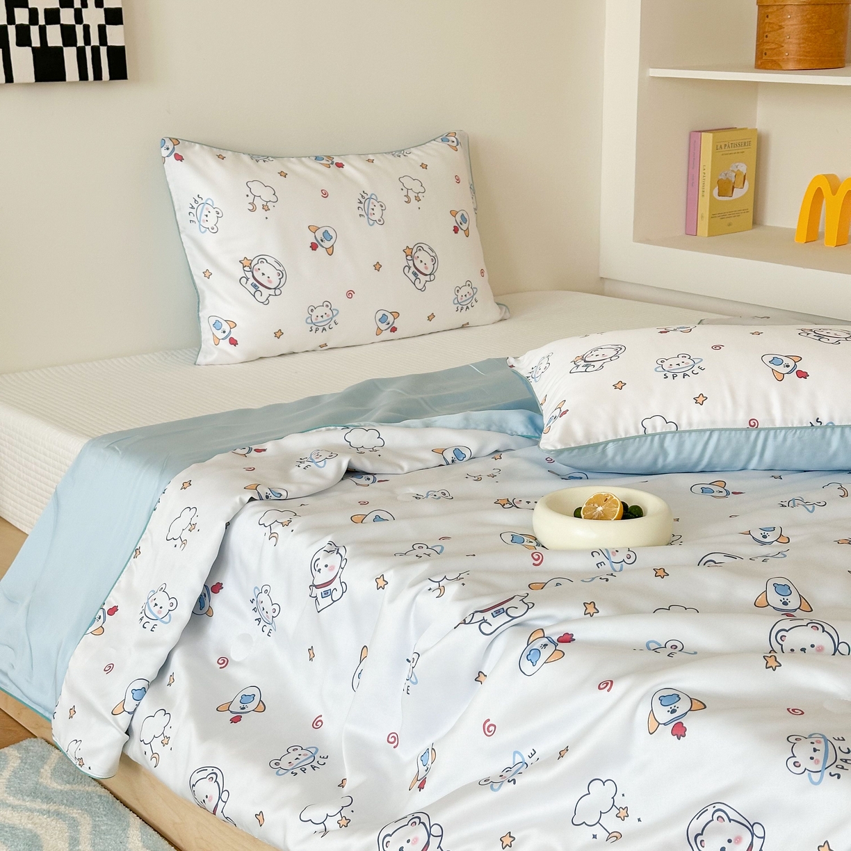 91家纺网 家纺一手货源 找家纺 西西家居 2025新款60支兰精天丝数码印花儿童夏被夏凉被空调被 星球小熊