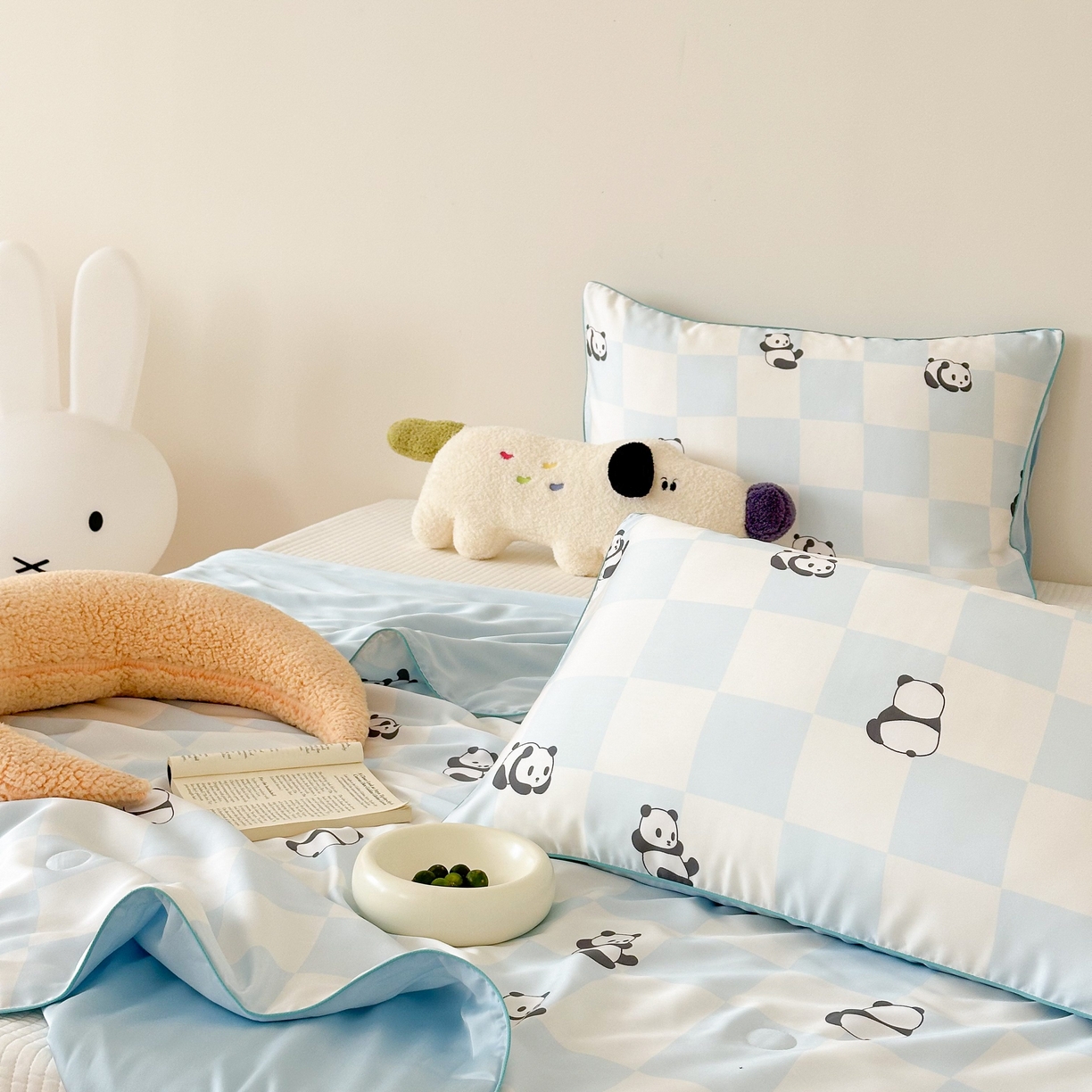 91家纺网 家纺一手货源 找家纺 西西家居 2025新款60支兰精天丝数码印花儿童夏被夏凉被空调被 格子熊猫-蓝