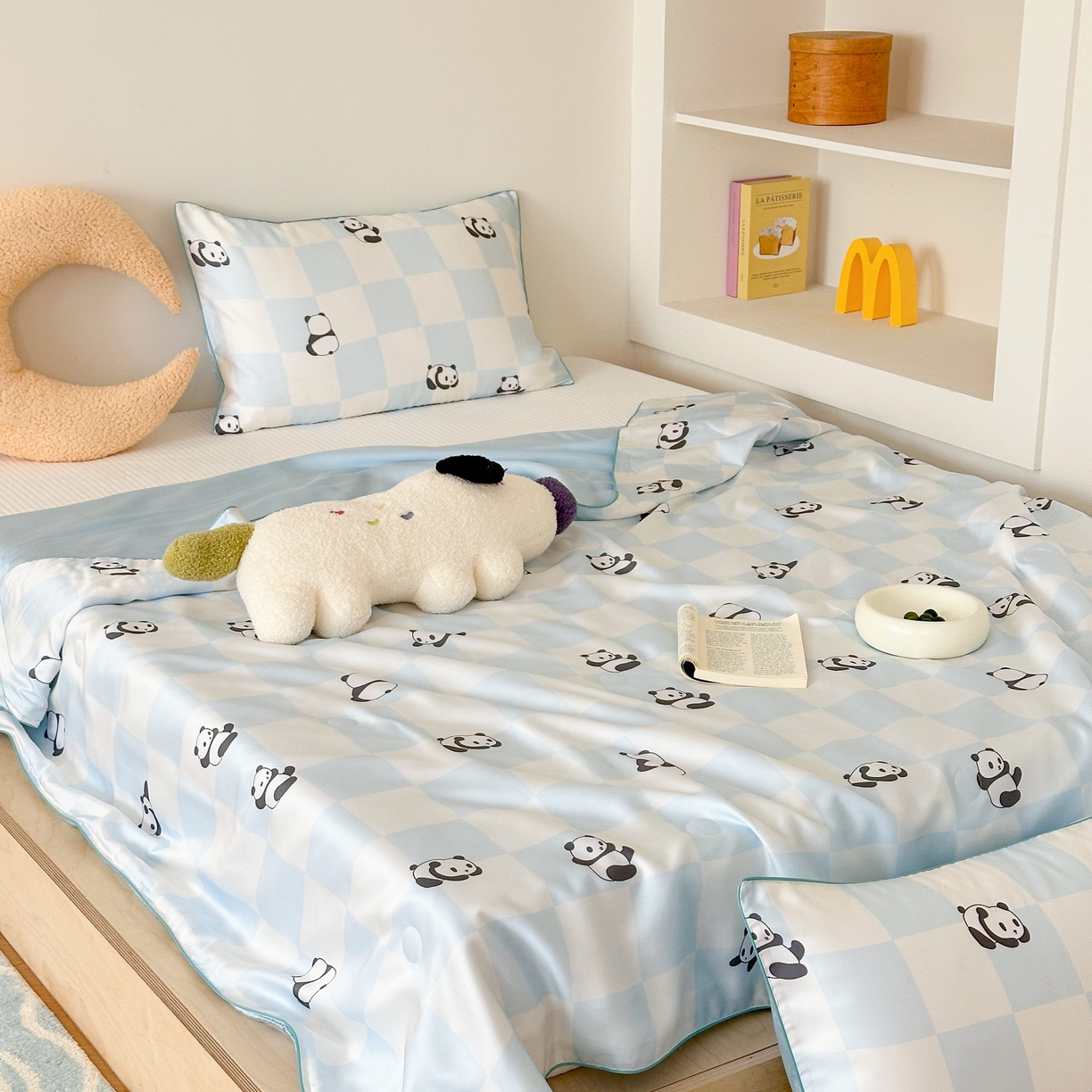 91家纺网 家纺一手货源 找家纺 西西家居 2025新款60支兰精天丝数码印花儿童夏被夏凉被空调被 格子熊猫-蓝