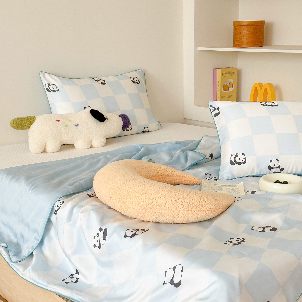 91家纺网 家纺一手货源 找家纺 西西家居 2025新款60支兰精天丝数码印花儿童夏被夏凉被空调被 格子熊猫-蓝
