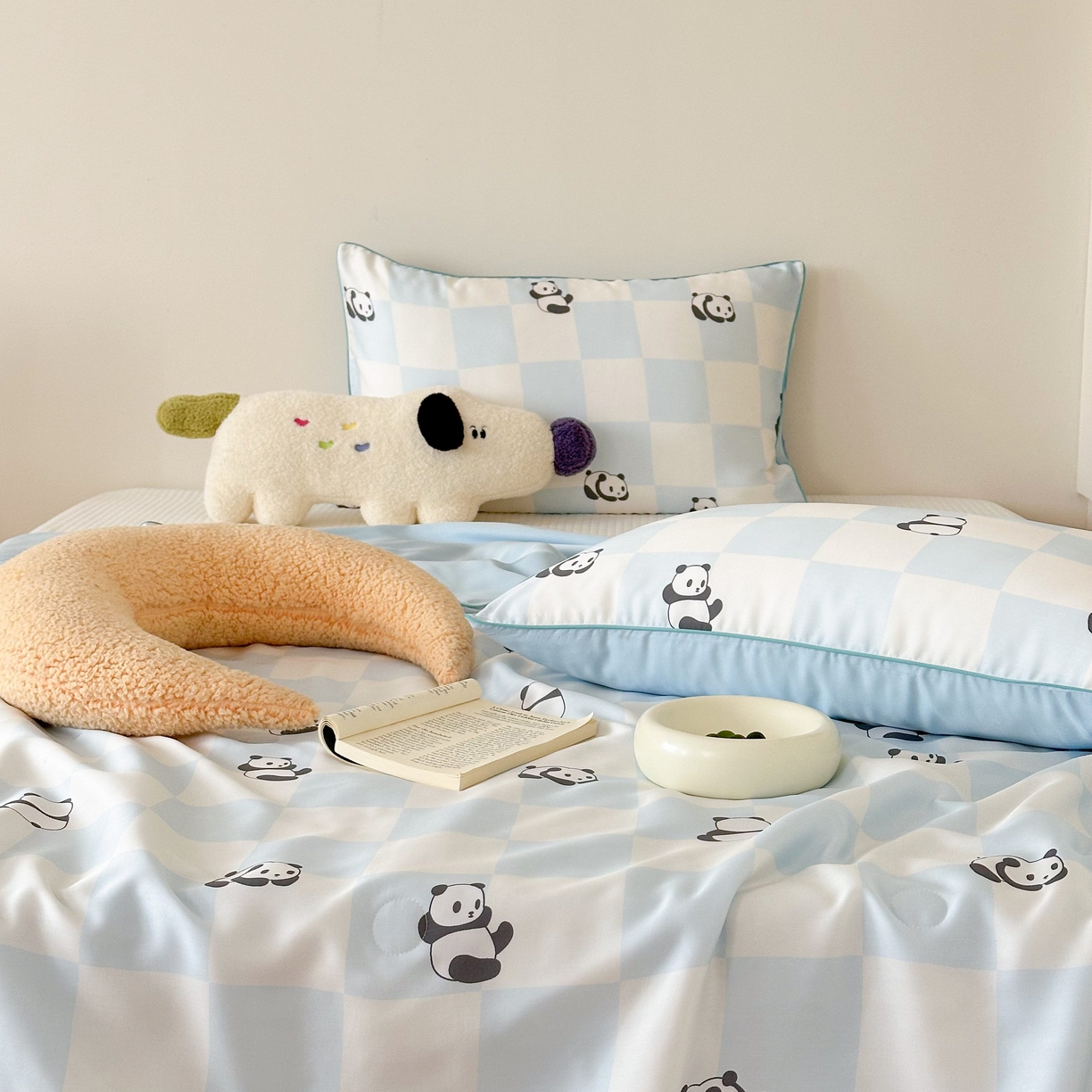 91家纺网 家纺一手货源 找家纺 西西家居 2025新款60支兰精天丝数码印花儿童夏被夏凉被空调被 格子熊猫-蓝